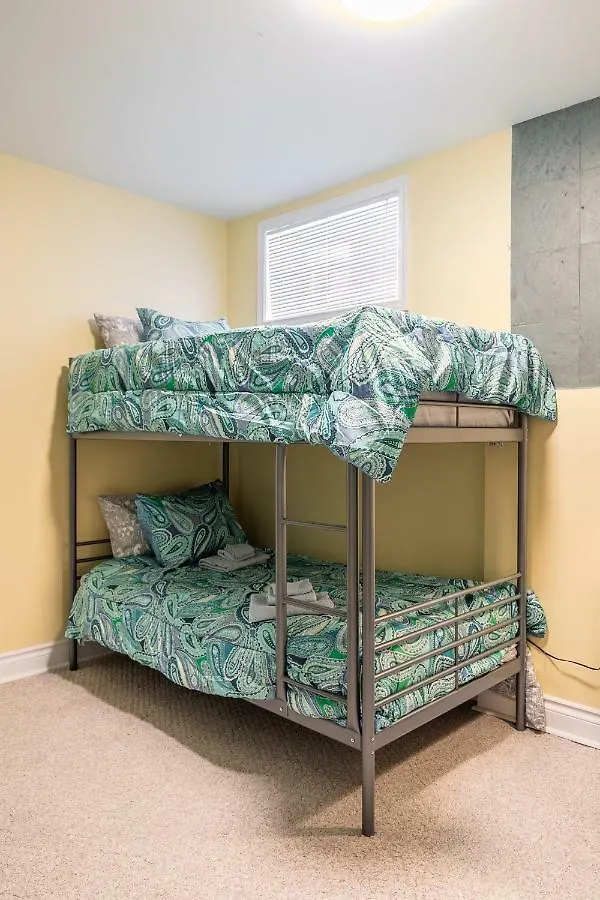 Simply Comfort. North York Guest House Toronto