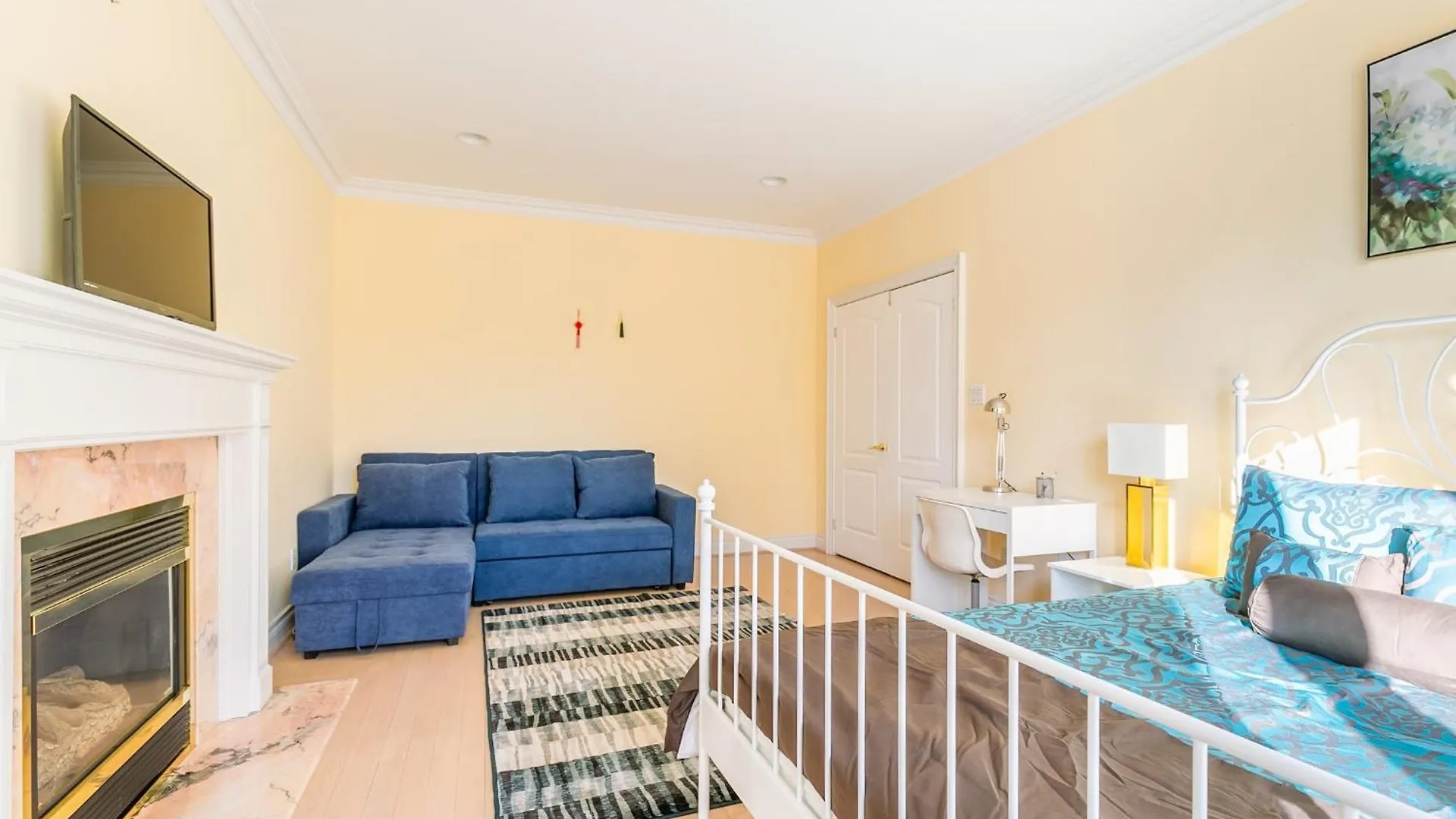 Simply Comfort. North York Guest House Toronto