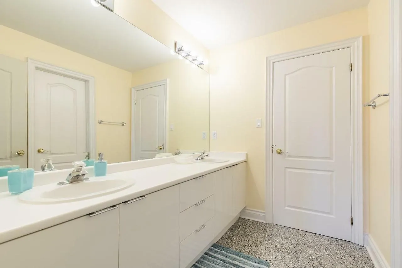 Simply Comfort. North York Guest House Toronto Canada