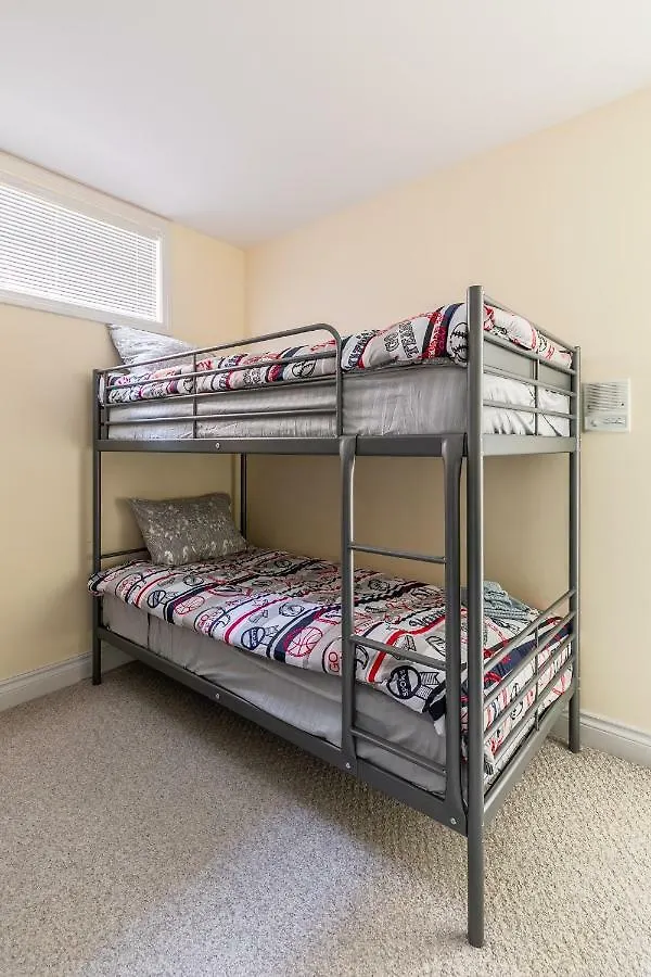 Simply Comfort. North York Guest House Toronto